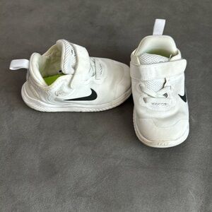 White Nike -Free RN toddler sneakers
